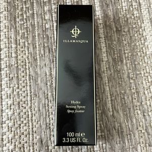 illamasqua Hydra Setting Spray